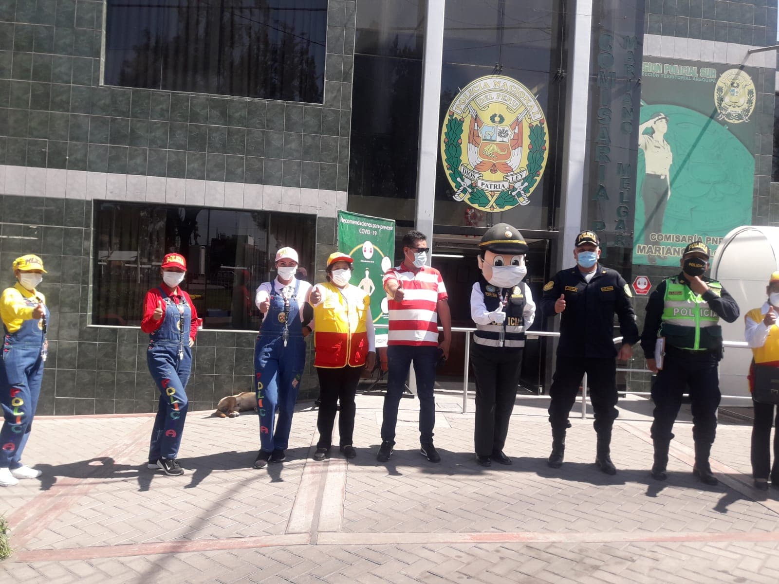 PNP de Mariano Melgar orienta el uso correcto de la mascarilla