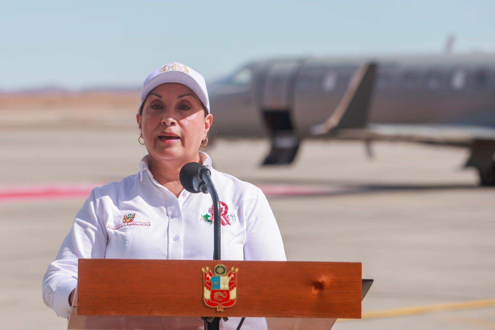 Dina Boluarte ganará S/35,568 mensuales tras decreto del MEF