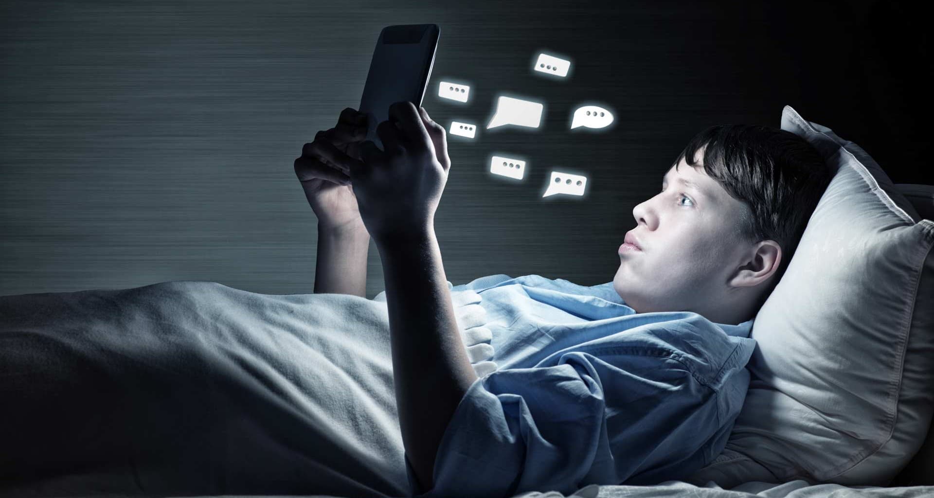 Redes sociales:  No son drogas, pero son adictivas