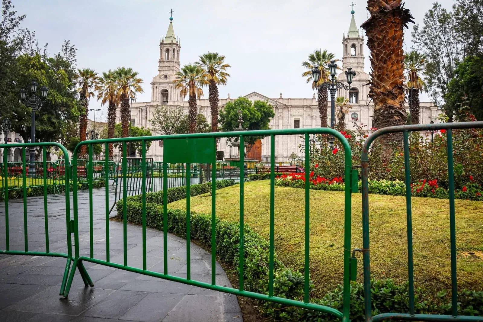 Plaza de Armas de Arequipa tendrá vallas por Halloween y Día de la Canción Criolla