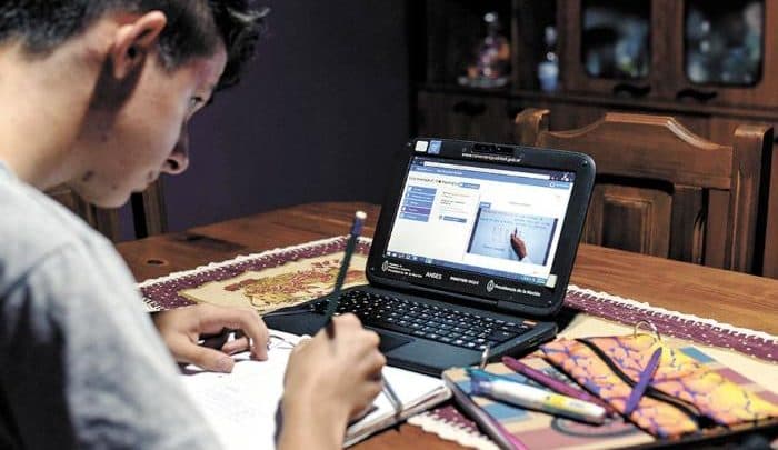 1300 universitarios arequipeños dejan estudios por pandemia