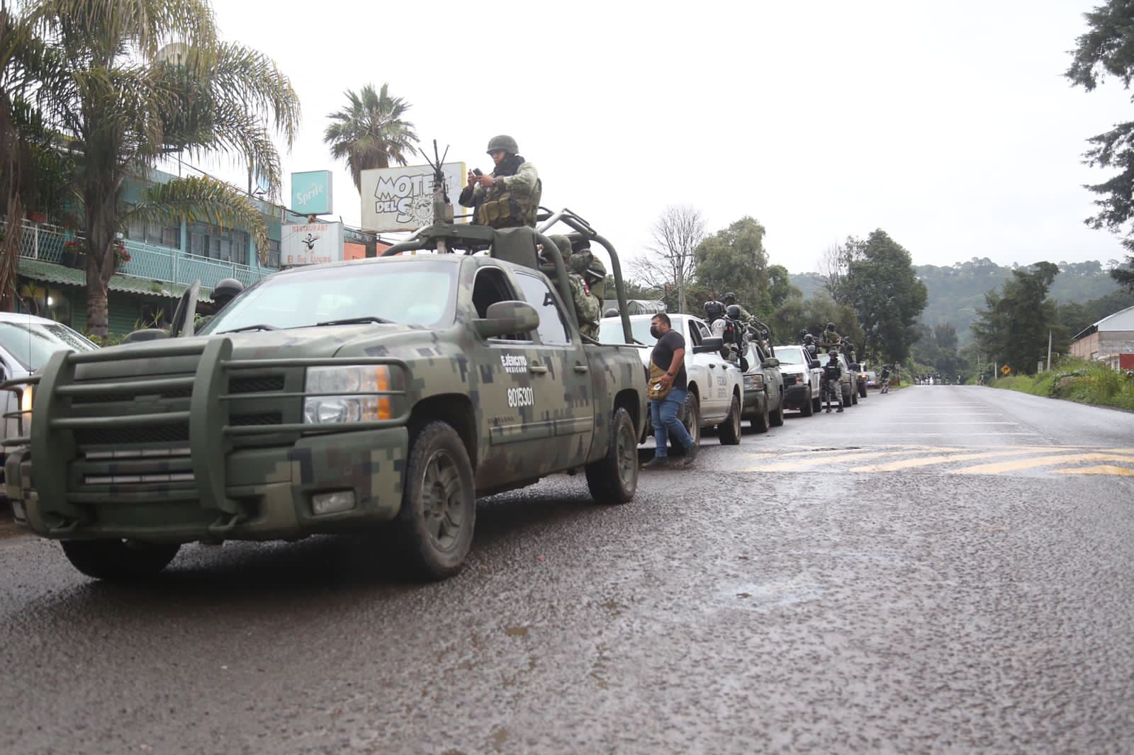 Capturan a 164 personas con armas en carretera de México
