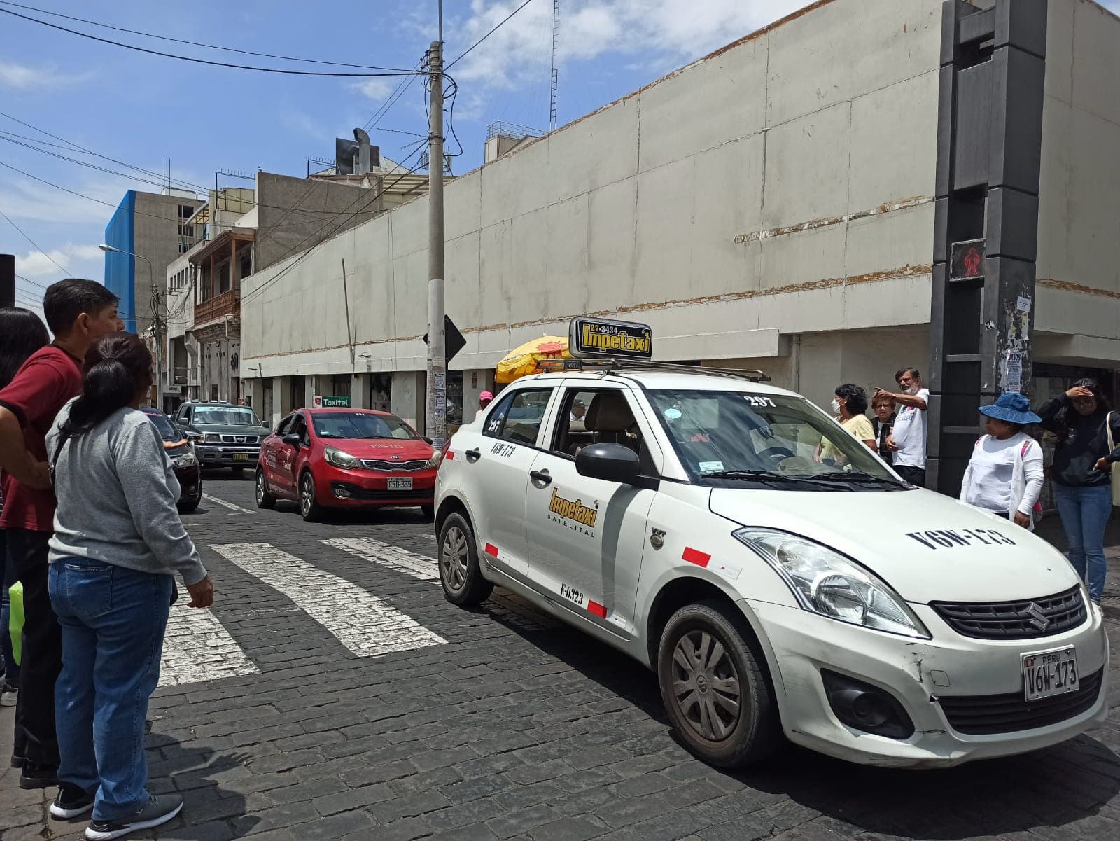 Taxistas piden que Rivera cumpla promesas de la campaña electoral