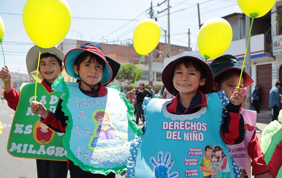 Conmemoraron el Día de los Derechos del Niño con pasacalle