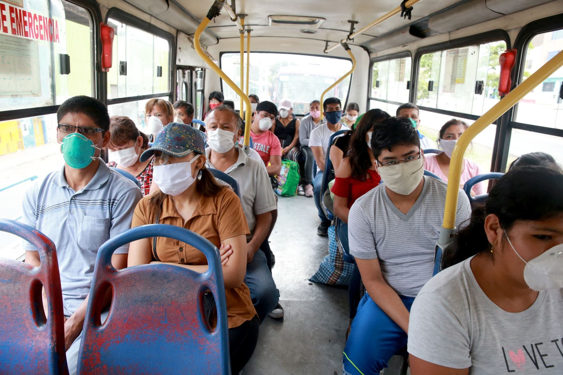 En hospitales y transporte público se obligará barbijo