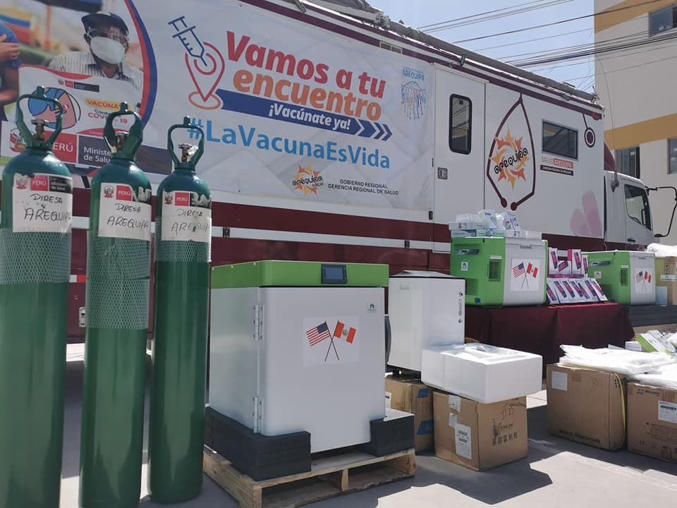Entregan equipos y EPP’s a redes y hospitales de Arequipa