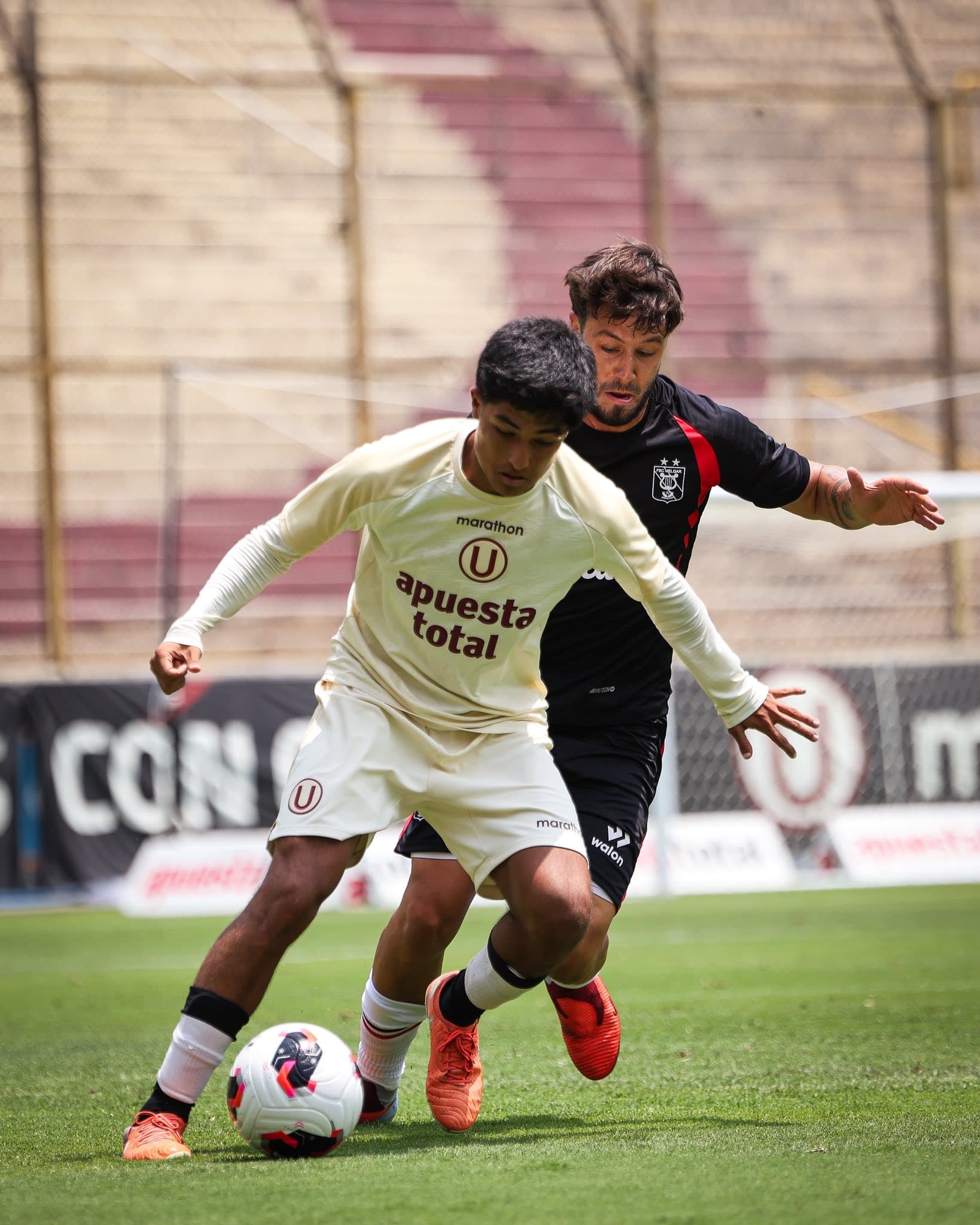 Universitario y Melgar se enfrentaron en amistosos