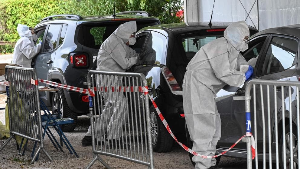 Francia decreta toque de queda en nueve ciudades