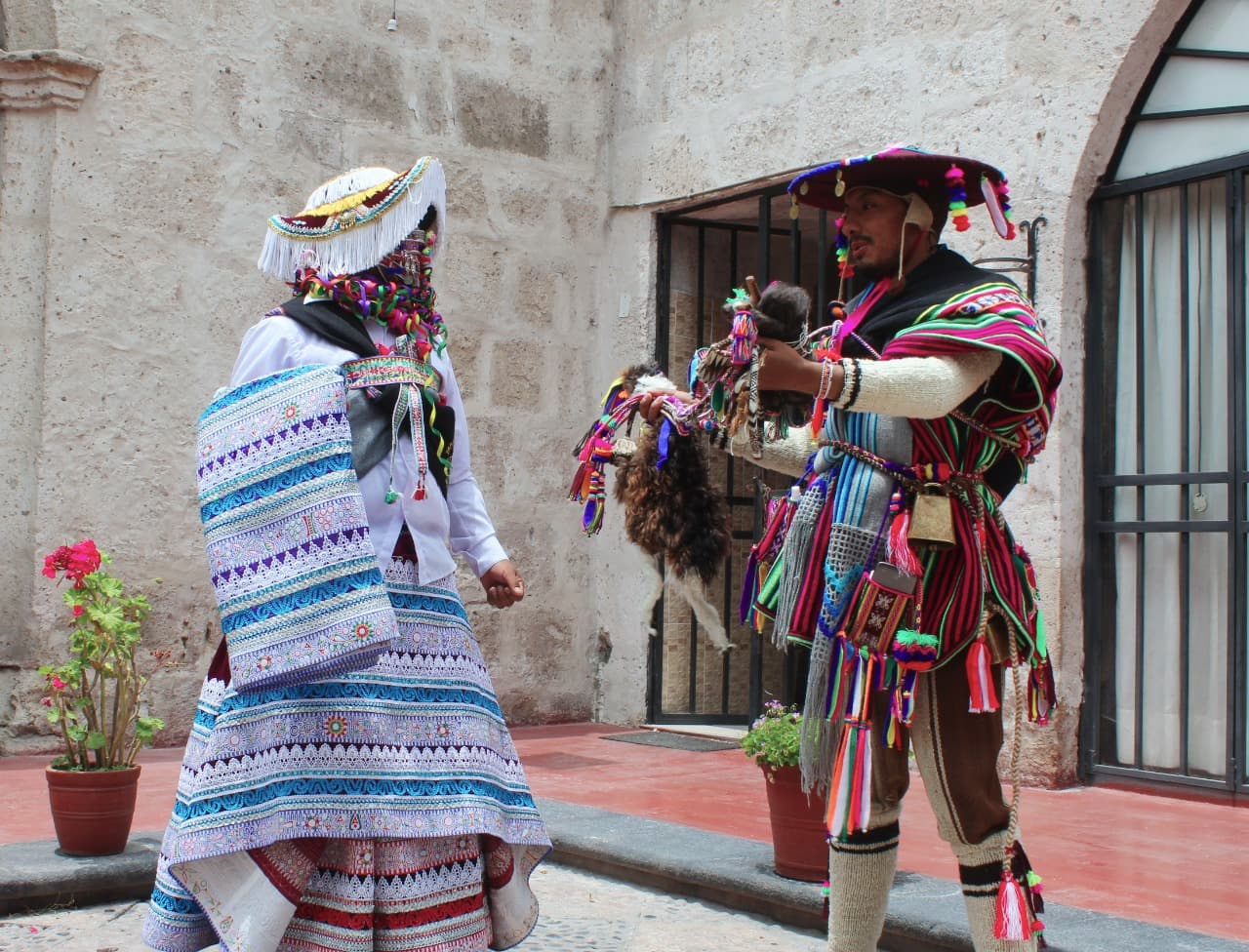 Artesanos arequipeños reciben bono Turismo Emprende