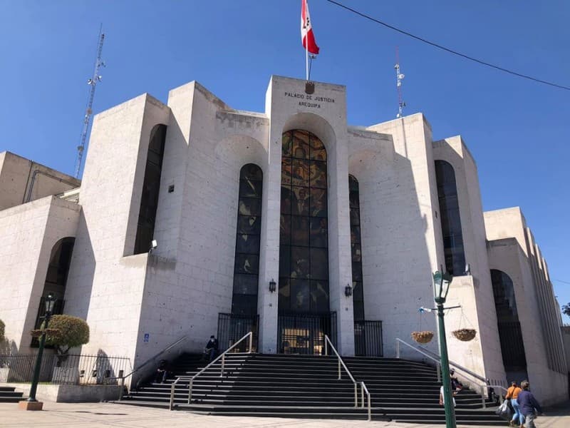 Jueces rechazan improperios emitidos por gobernador regional