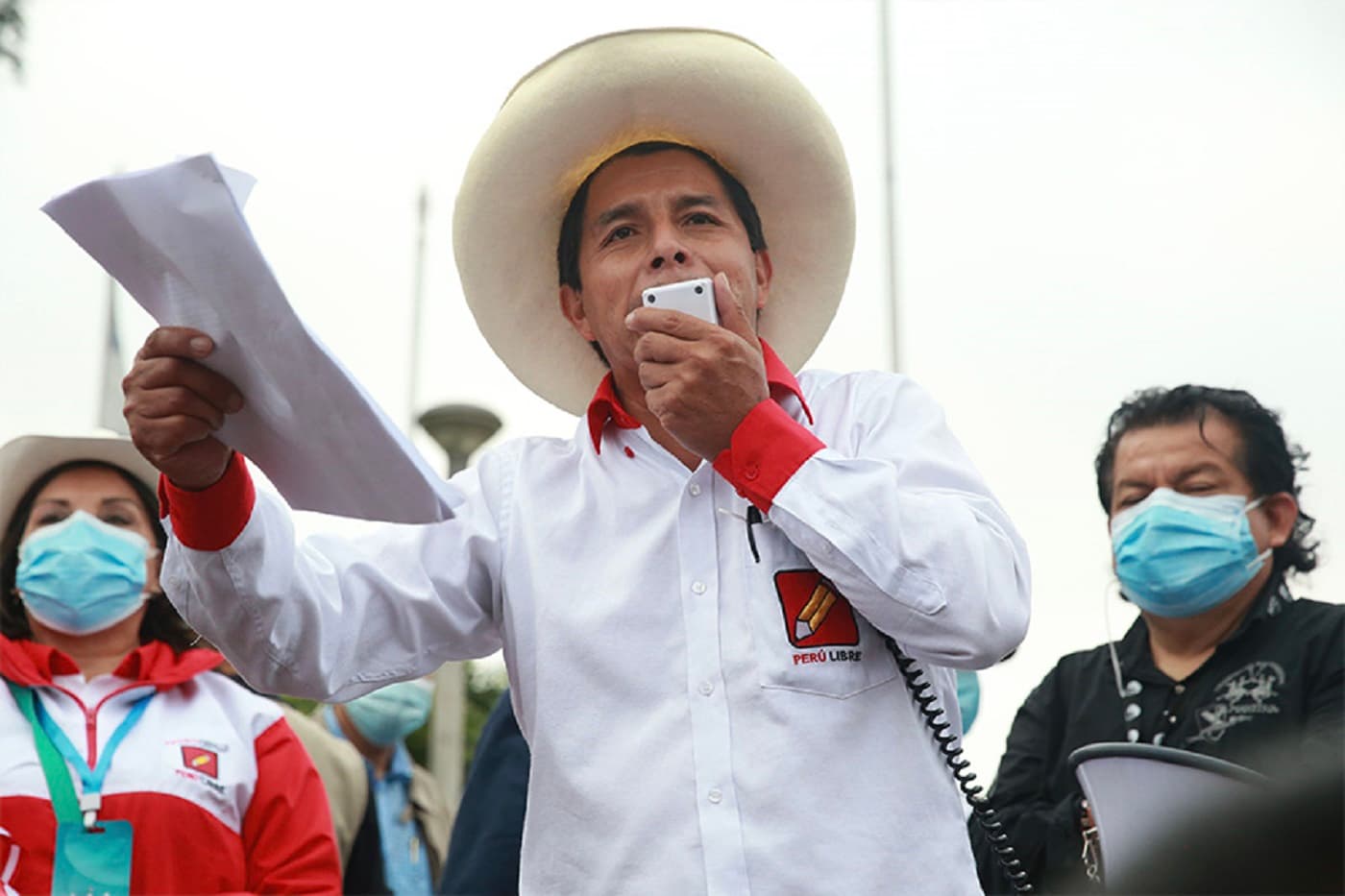 Pedro Castillo presenta a su equipo técnico que debatirá este domingo 23 de mayo