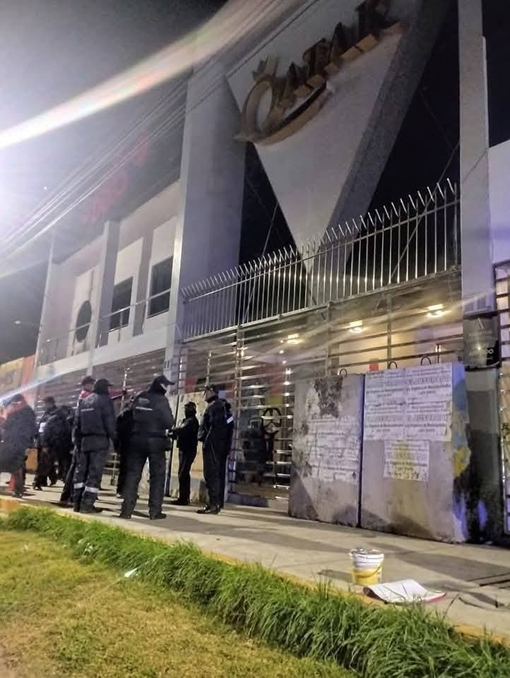 Cierran discoteca Qatar por realizar un evento de boxeo