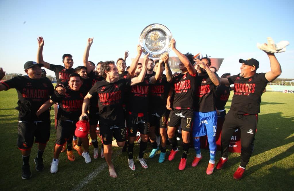 FBC Melgar de Arequipa es campeón del torneo Apertura