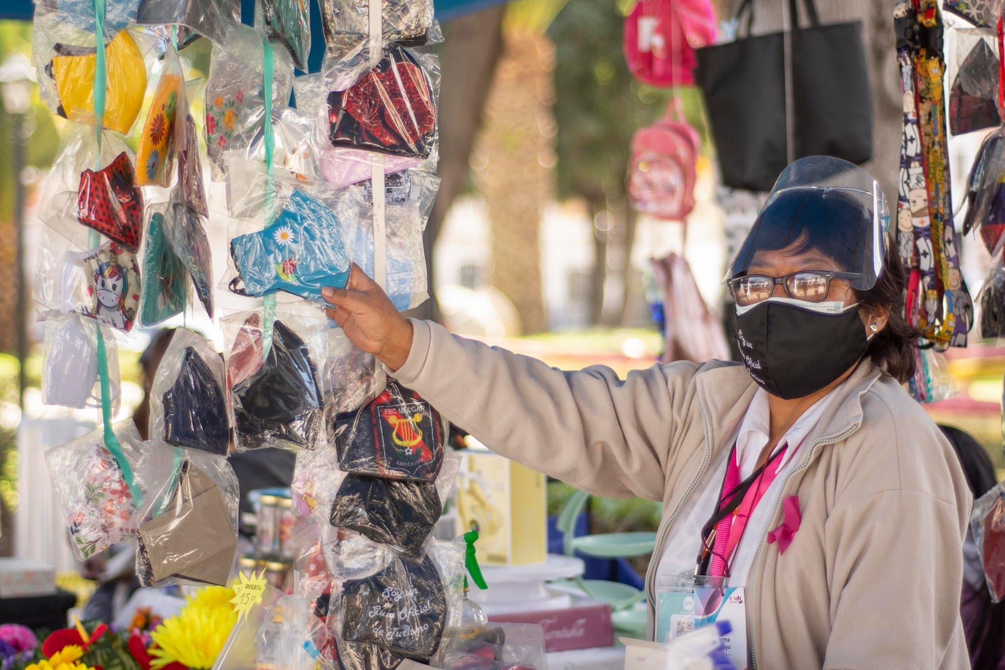 Yanahuara: Emprendedoras ofrecen novedades en feria