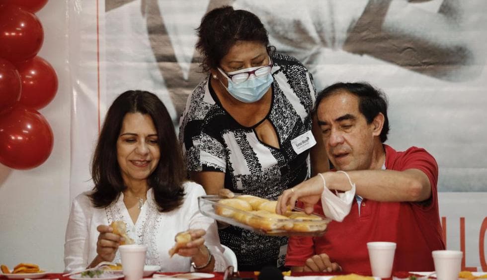 Candidatos se reúnen en desayunos a pesar de pandemia