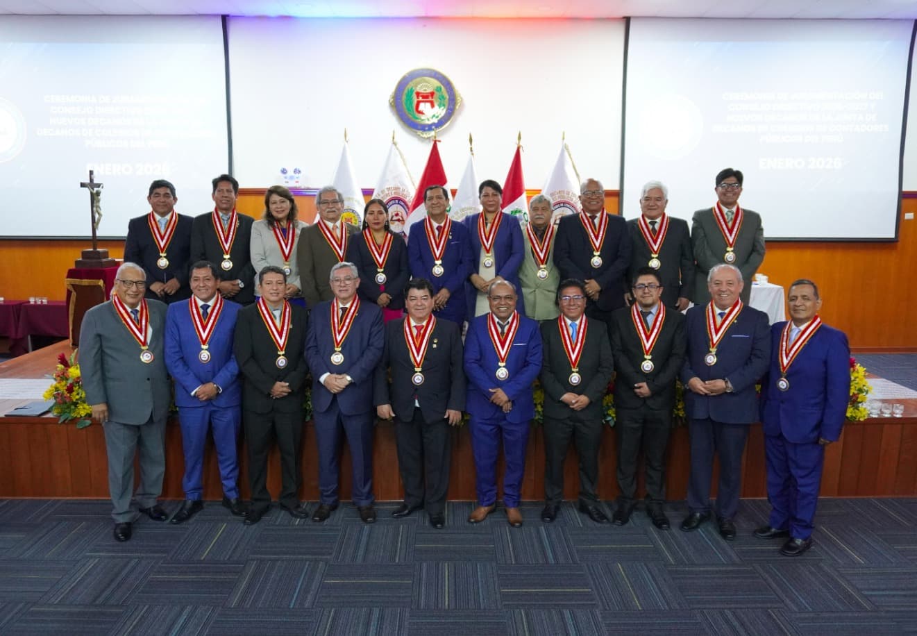 Decanos del Perú piden a José María Balcázar observar ley