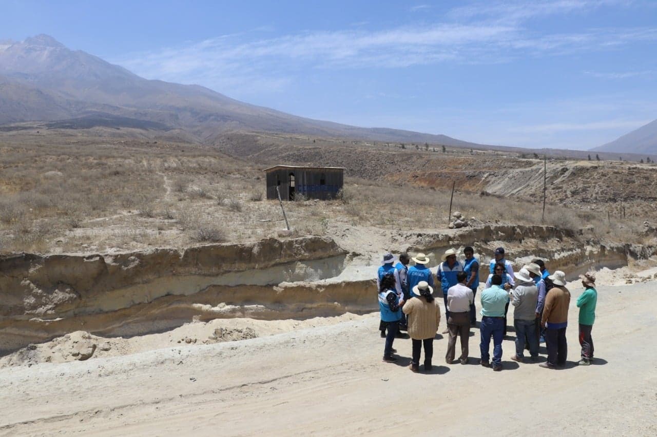 Cuerpos de cementerio clandestino movidos