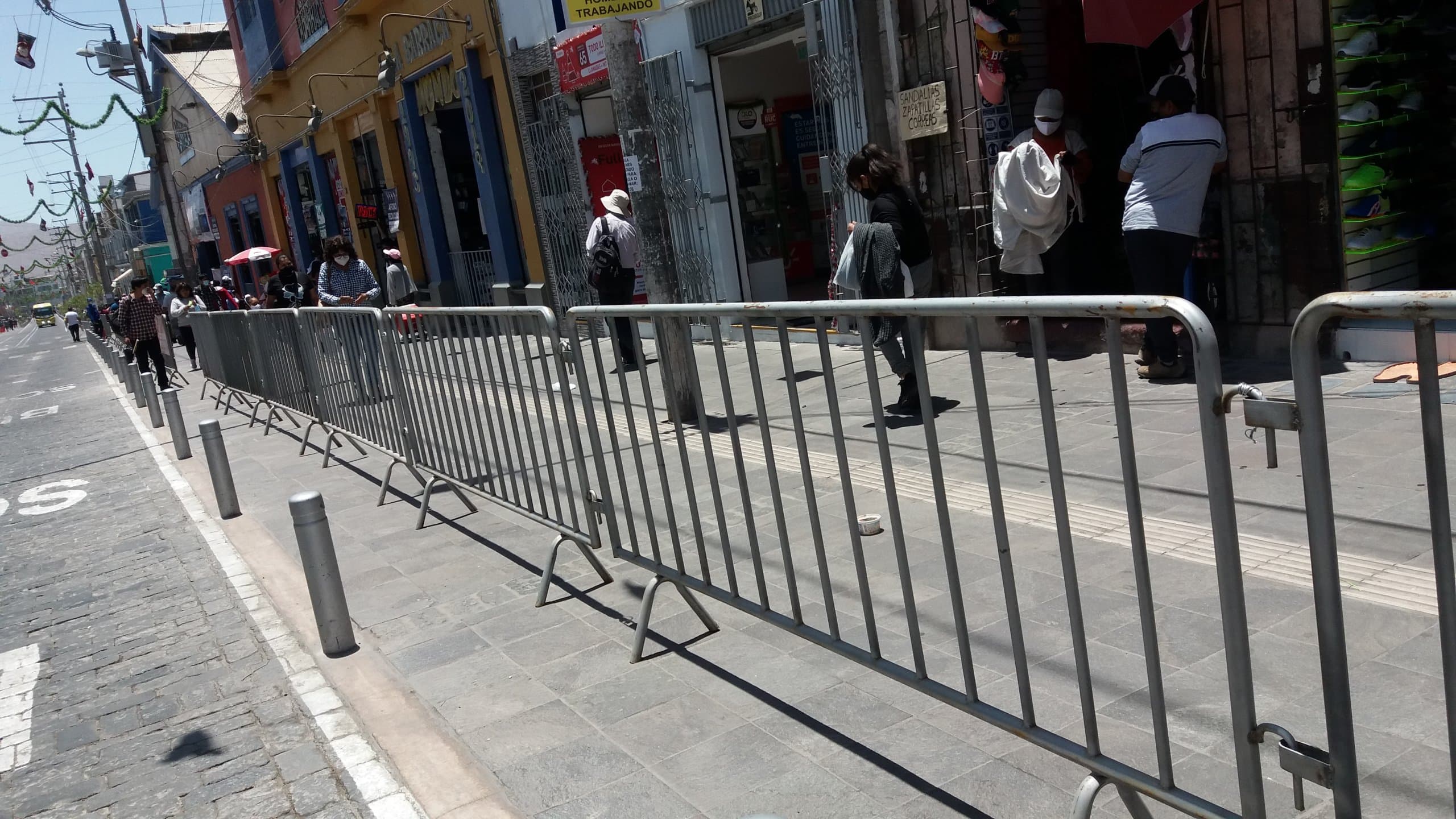 MPA coloca vallas en las calles del Cercado contra informales