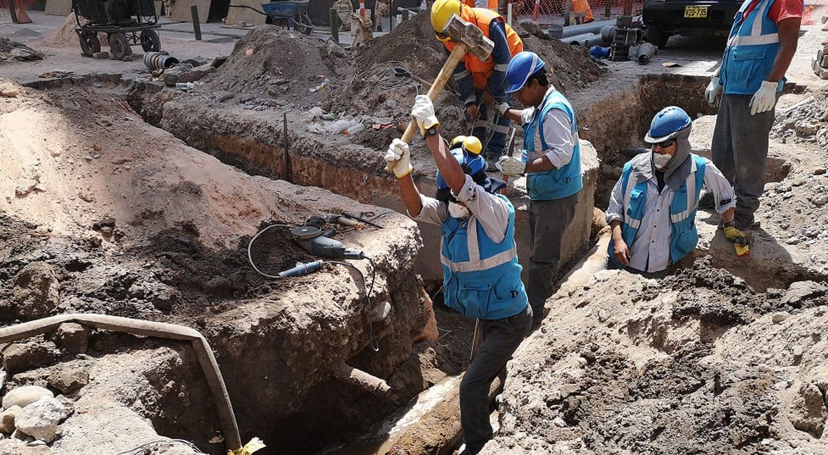 Paucarpata: Alcalde y regidora supervisan obras inconclusas de Sedapar