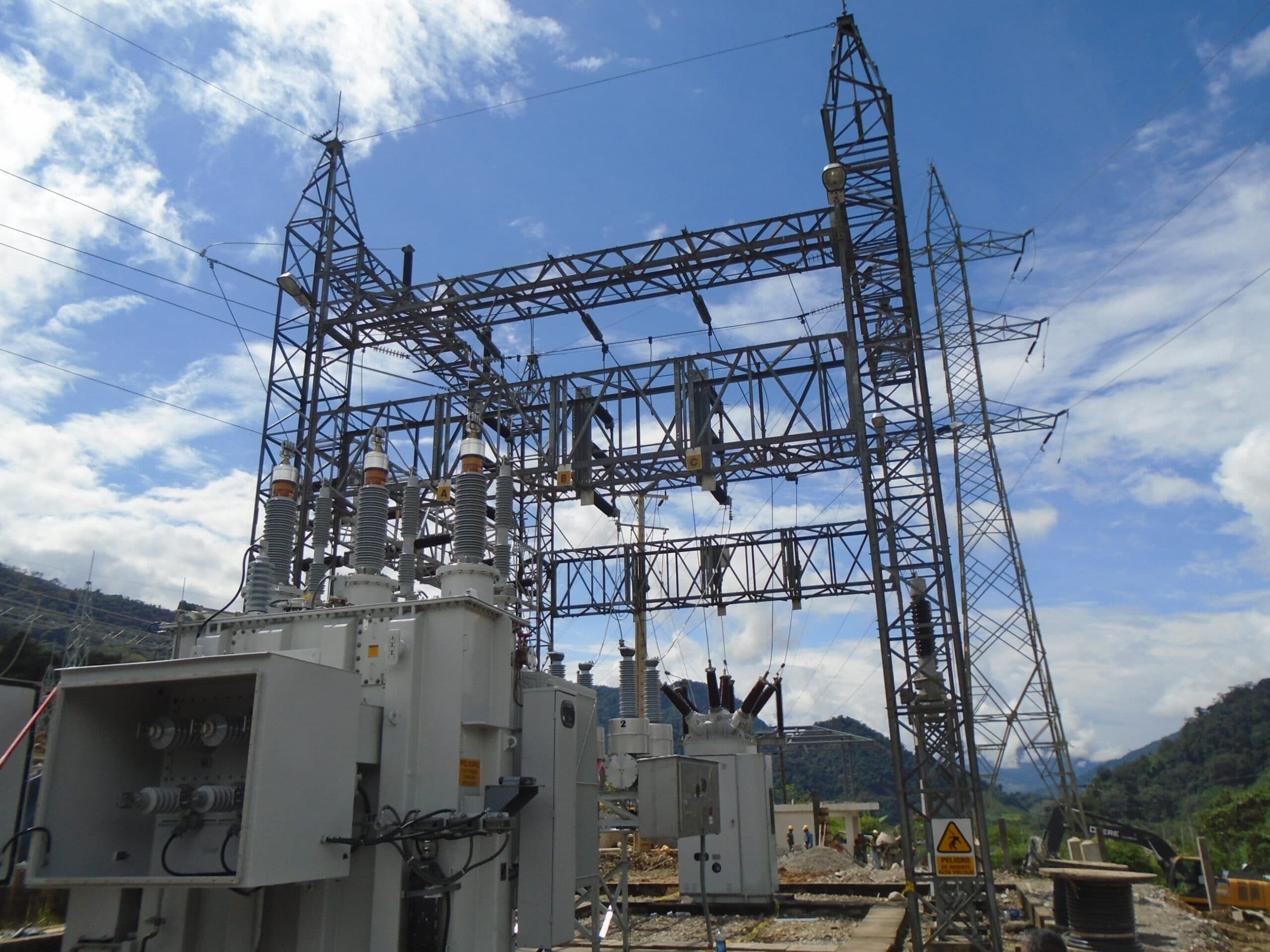 Privados deberán generar su propia electricidad en Ecuador