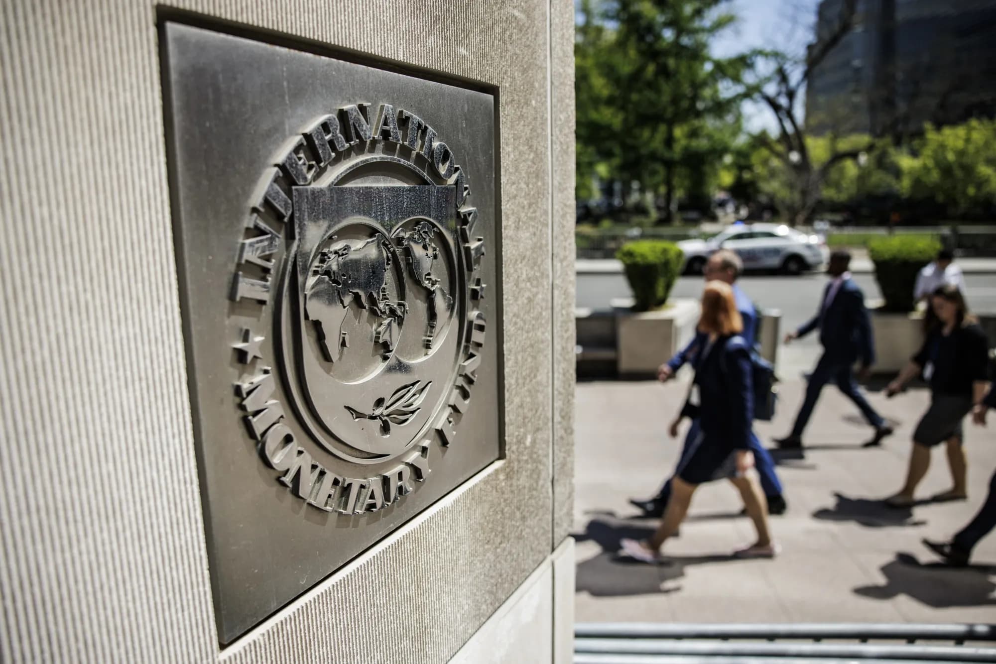 FMI destaca recuperación económica y reconoce gestión del Banco Central