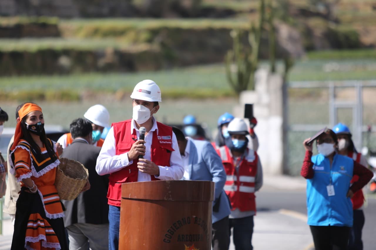 Construcción del Puente Freyre presenta más de 73 % de avance