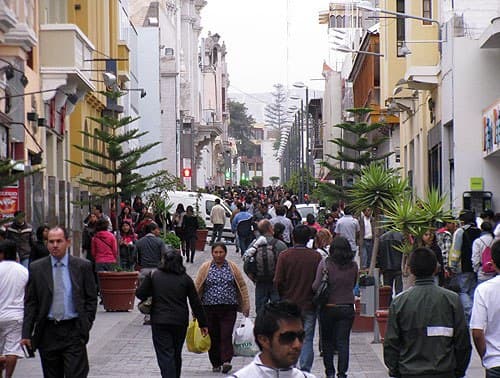Brecha salarial y violencia, los principales problemas en Arequipa