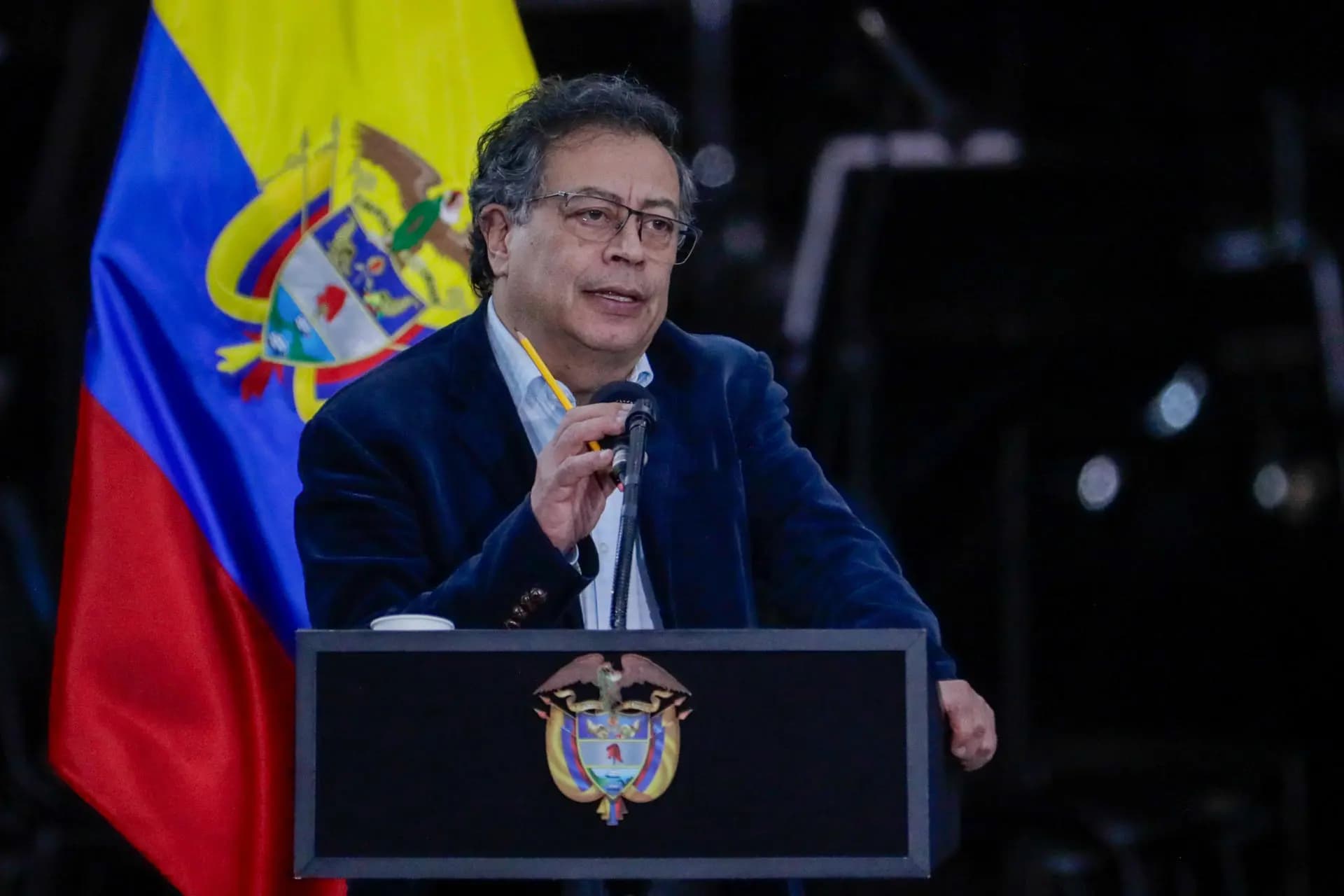 Gustavo Petro plantea a Maduro un gobierno de transición en Venezuela
