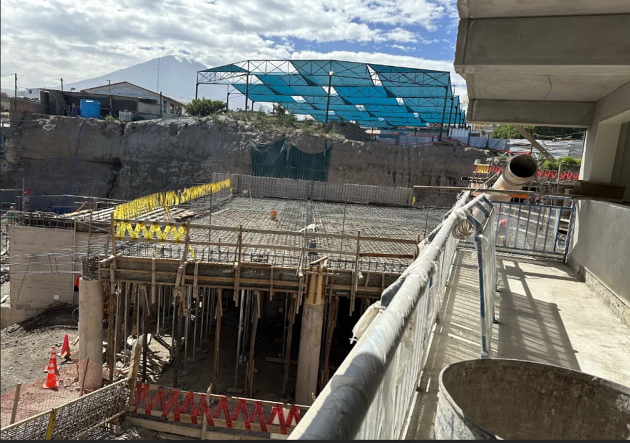 Alertas de Contraloría paralizan obras en I.E. Luis H. Bouroncle