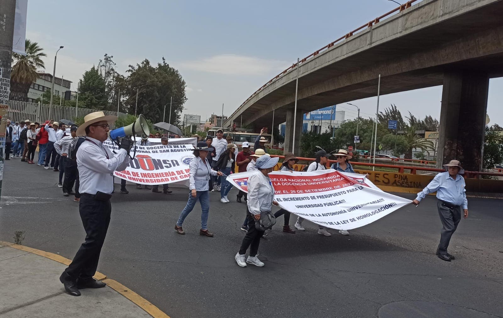 Docentes de la UNSA deciden hoy si acatan huelga de hambre