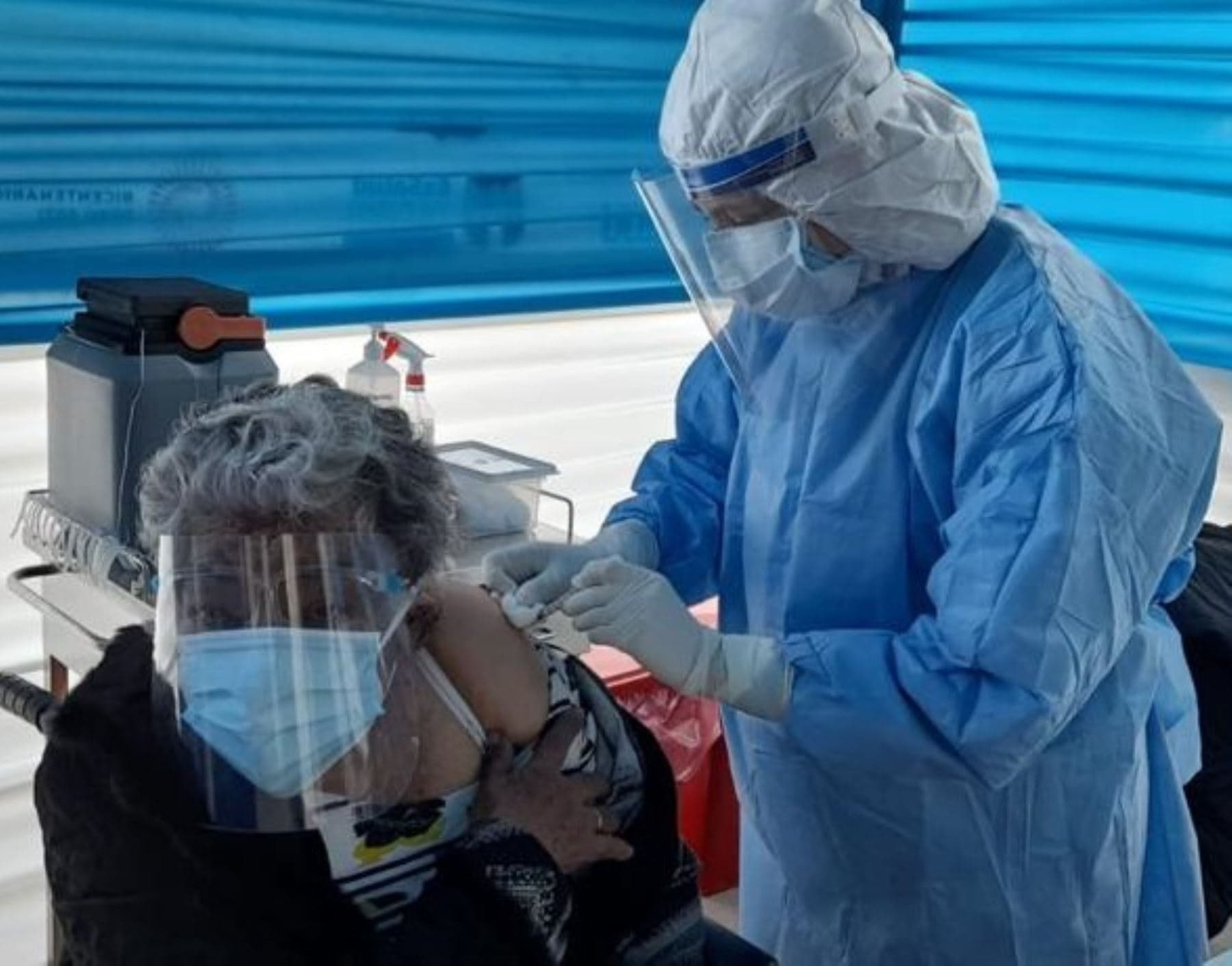 Arequipa: aplican primera dosis a 8715 adultos mayores durante jornada de vacunación