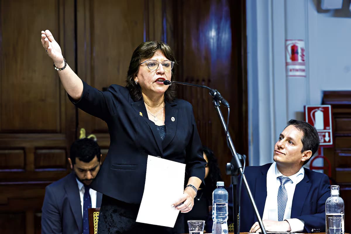 PJ admite a trámite demanda de Delia Espinoza contra el Congreso