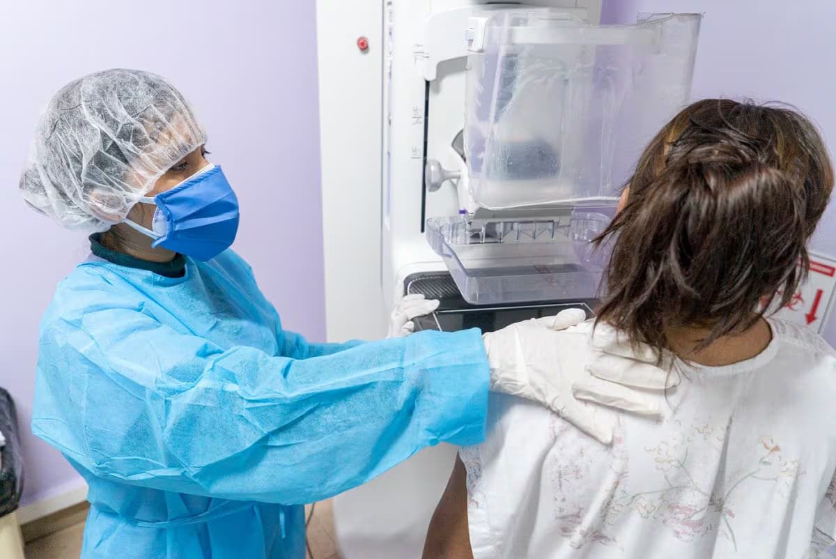 Peruanos accederán gratis a la detección de cáncer mostrando DNI