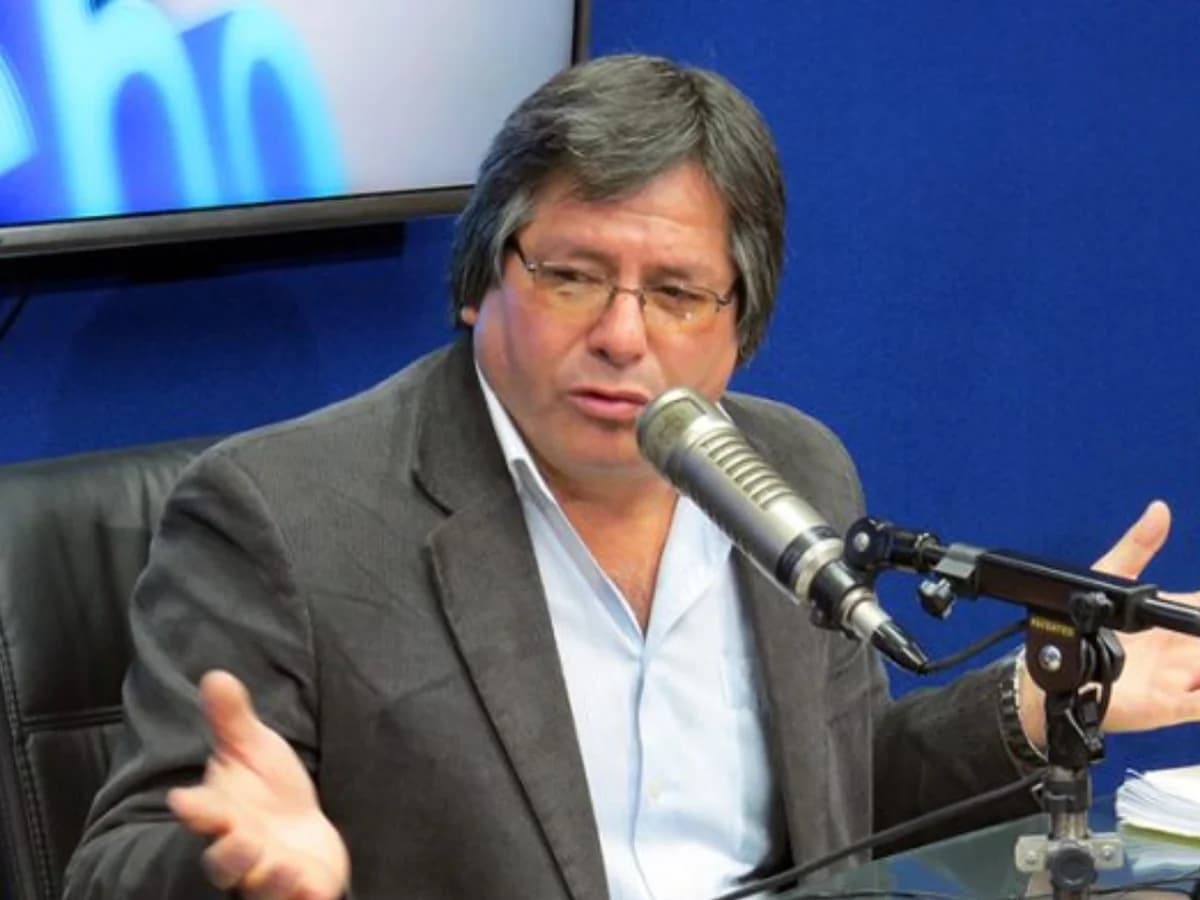 Docentes protestan contra el Ejecutivo