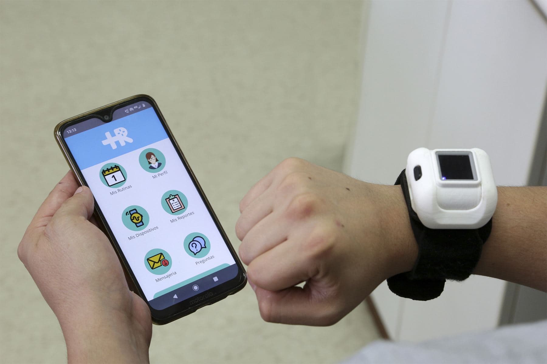 Desarrollan dispositivo médico para rehabilitación física a distancia