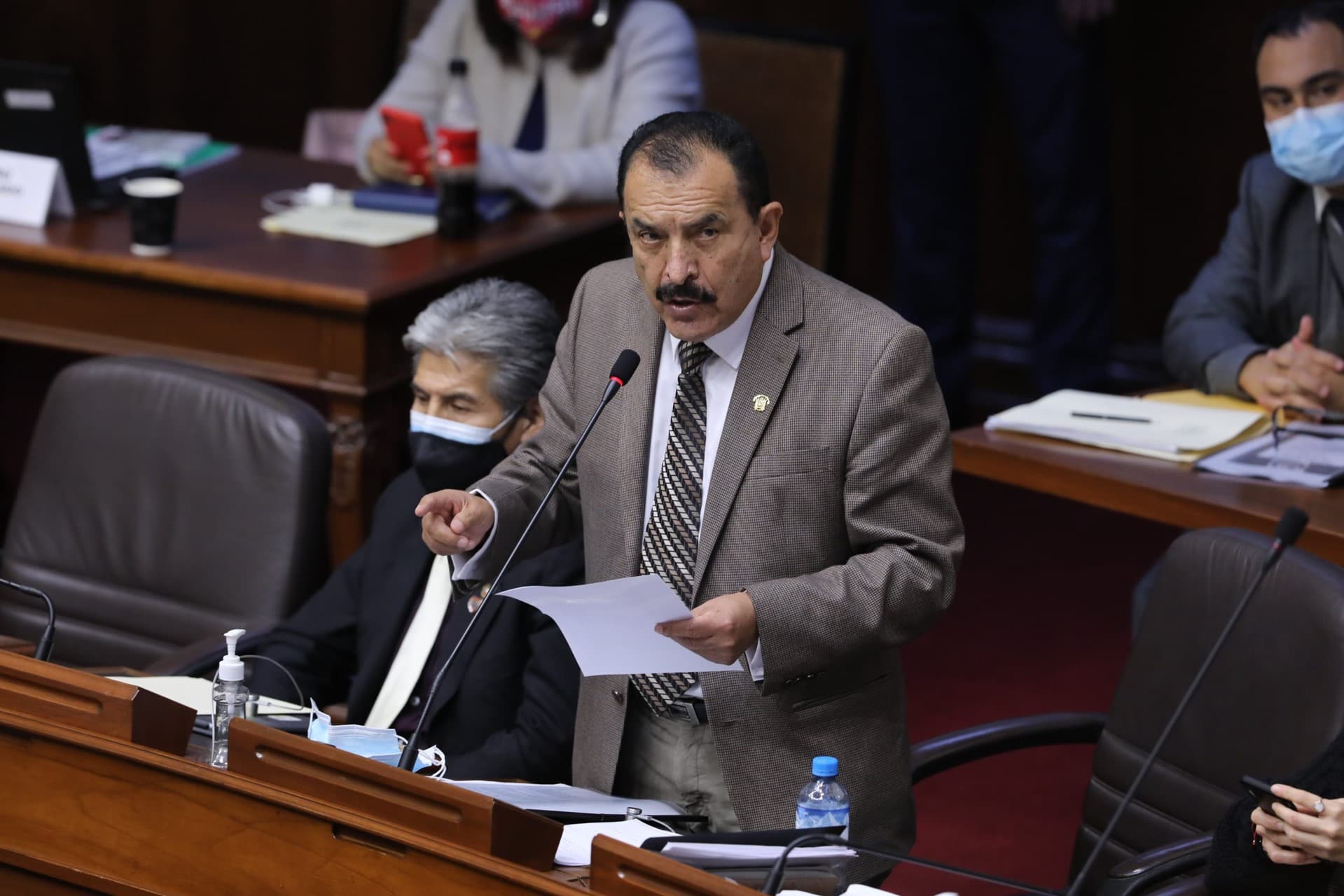 Congresista Edgard Reymundo: “Estoy votando sin saber nada”