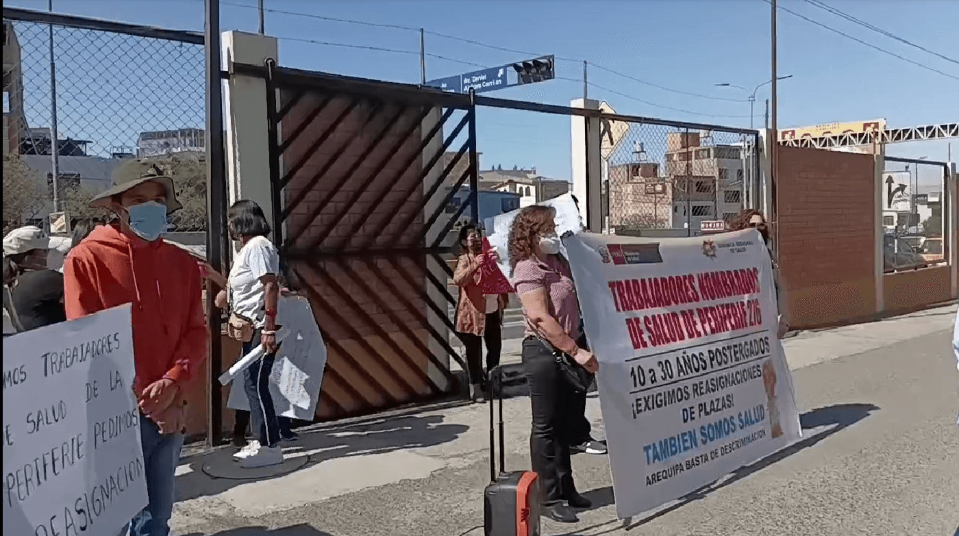 Protestan por transparencia en nombramientos de Salud