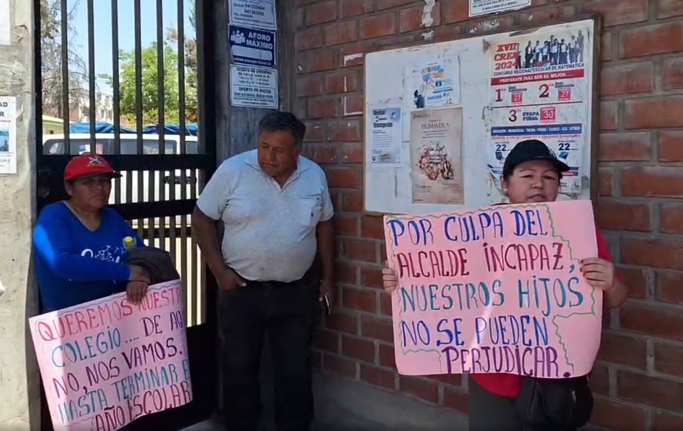 Protestan por nuevo traslado de alumnos del colegio Bouroncle