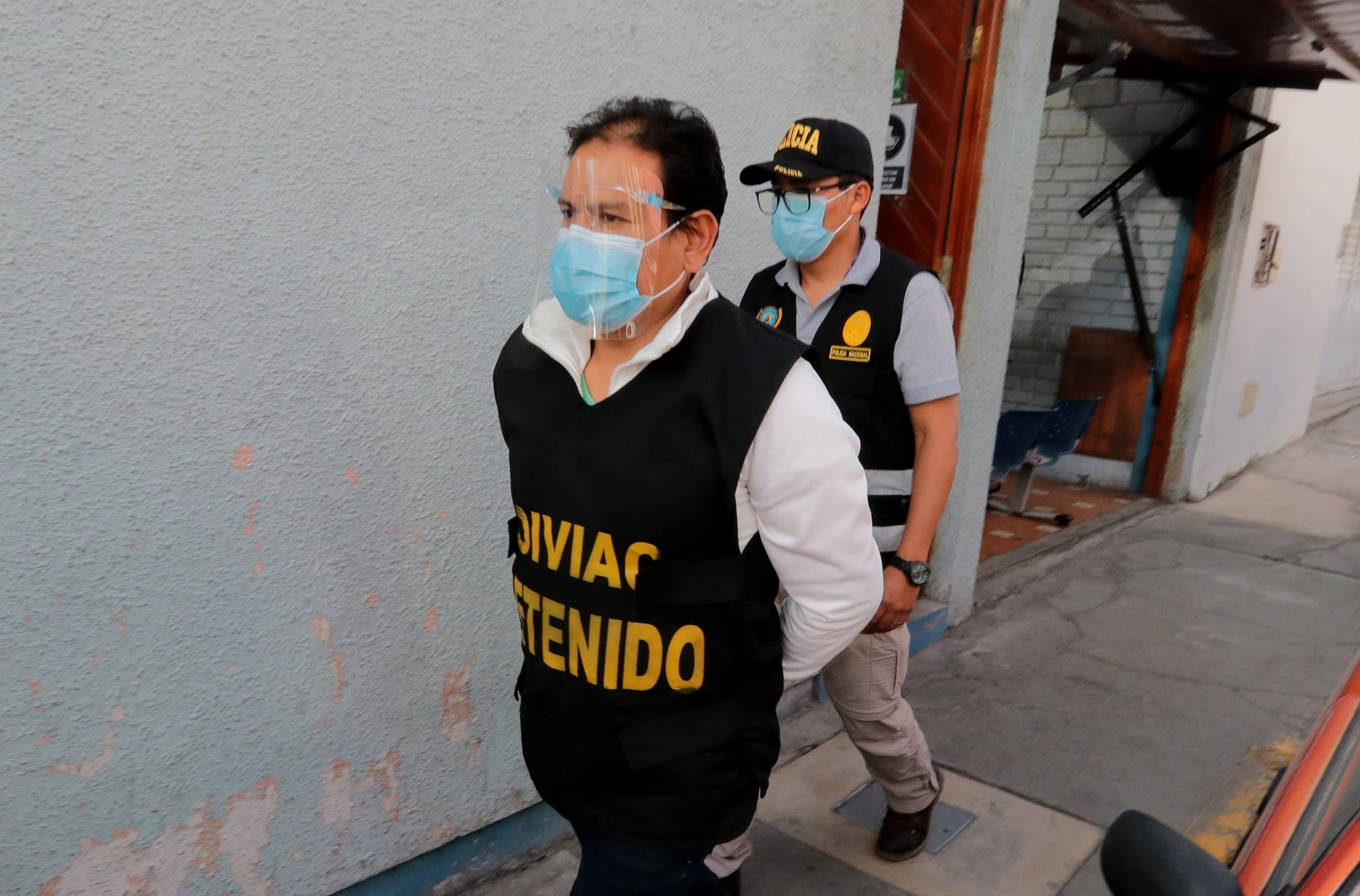 Detienen a 6 policías acusados de extorsión y sicariato