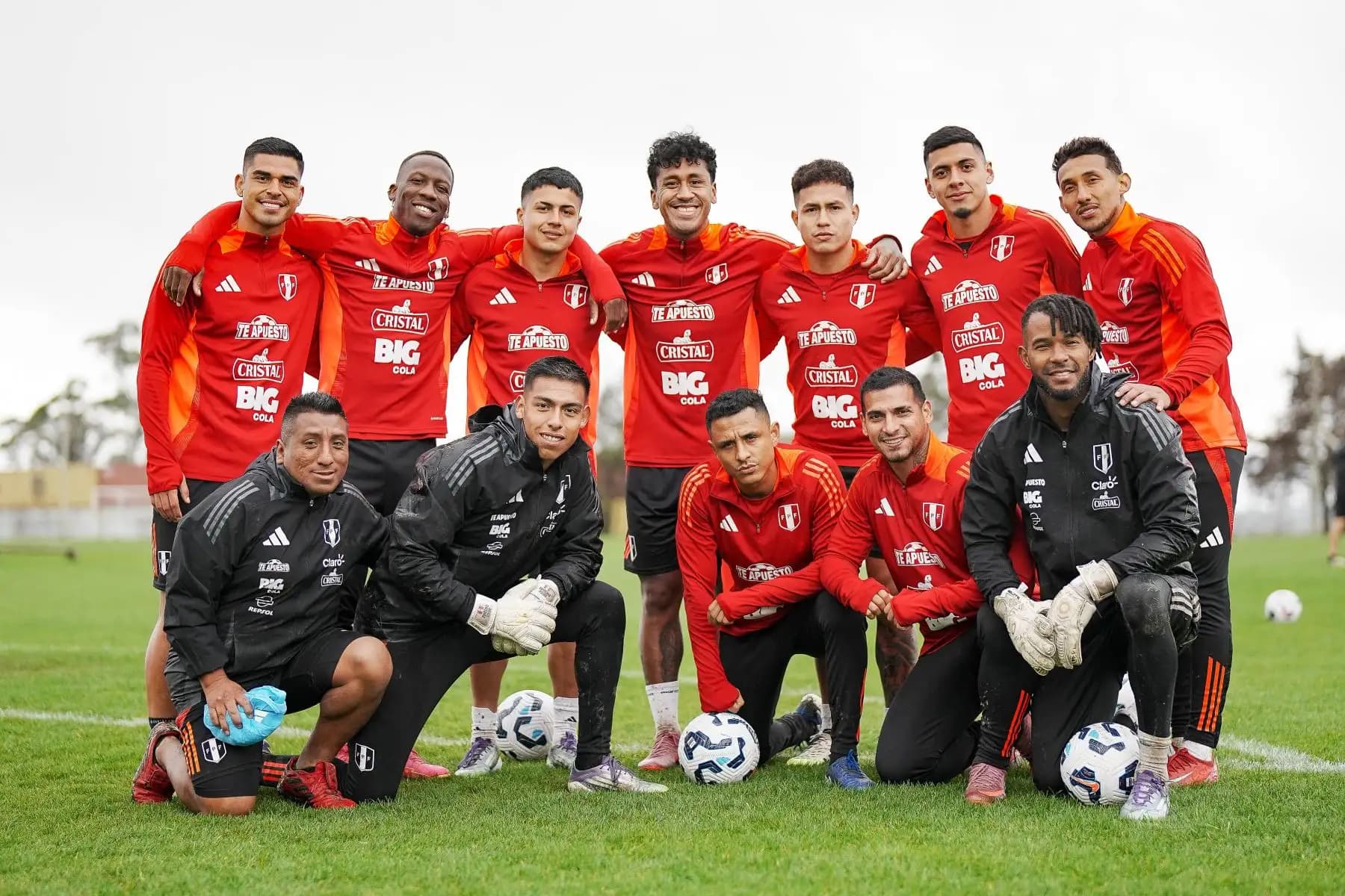 Zambrano y Grimaldo serían titulares en Perú ante Paraguay