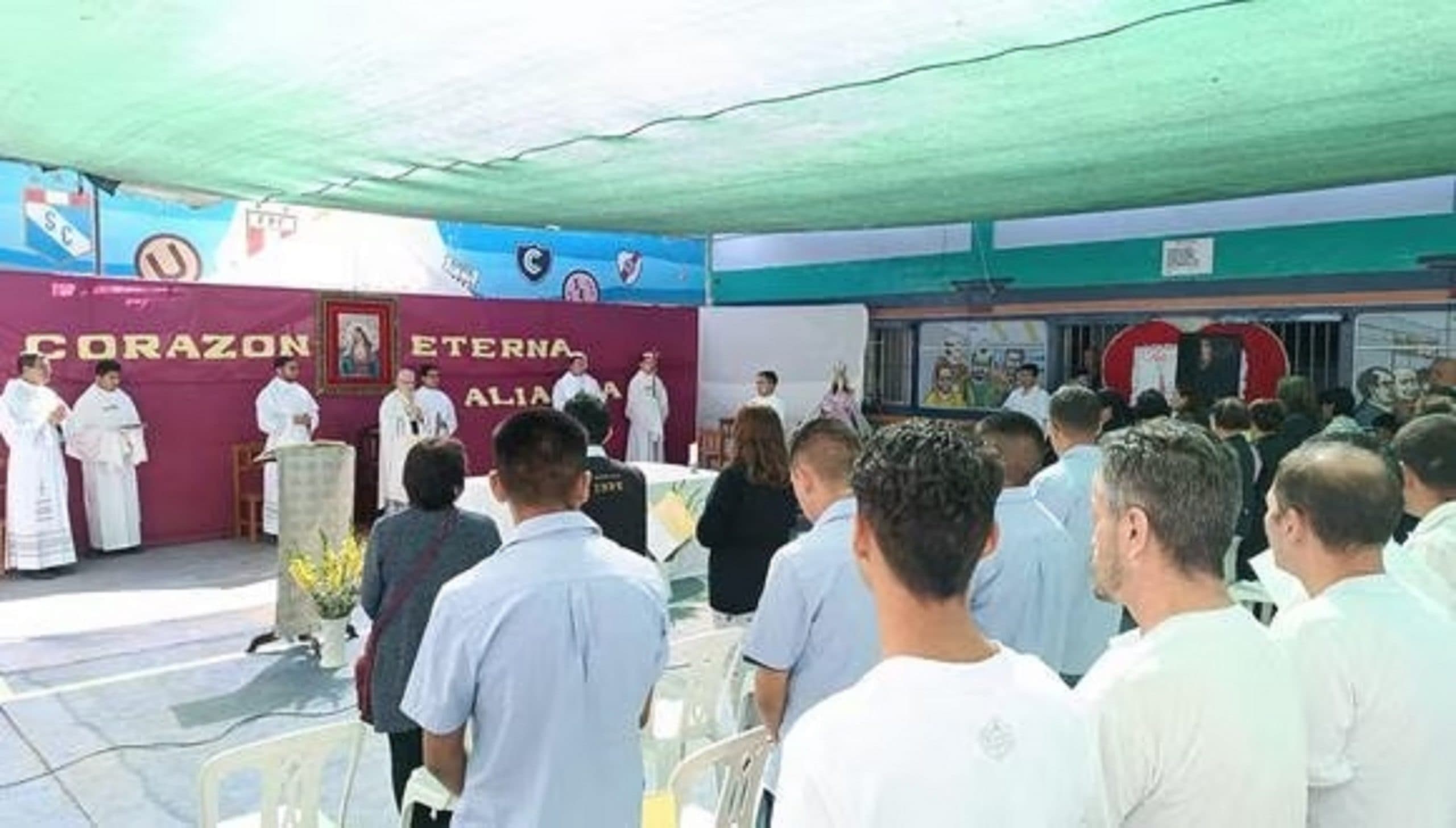 Arzobispo de Arequipa celebró misa a reclusos por el Día del Padre