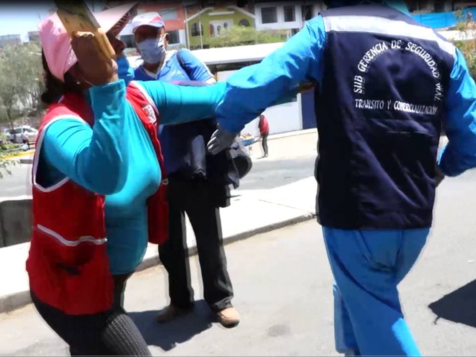 Trabajadores de Cayma fueron agredidos por comerciantes