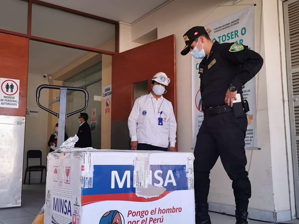 Arequipa: Policías reciben segunda dosis