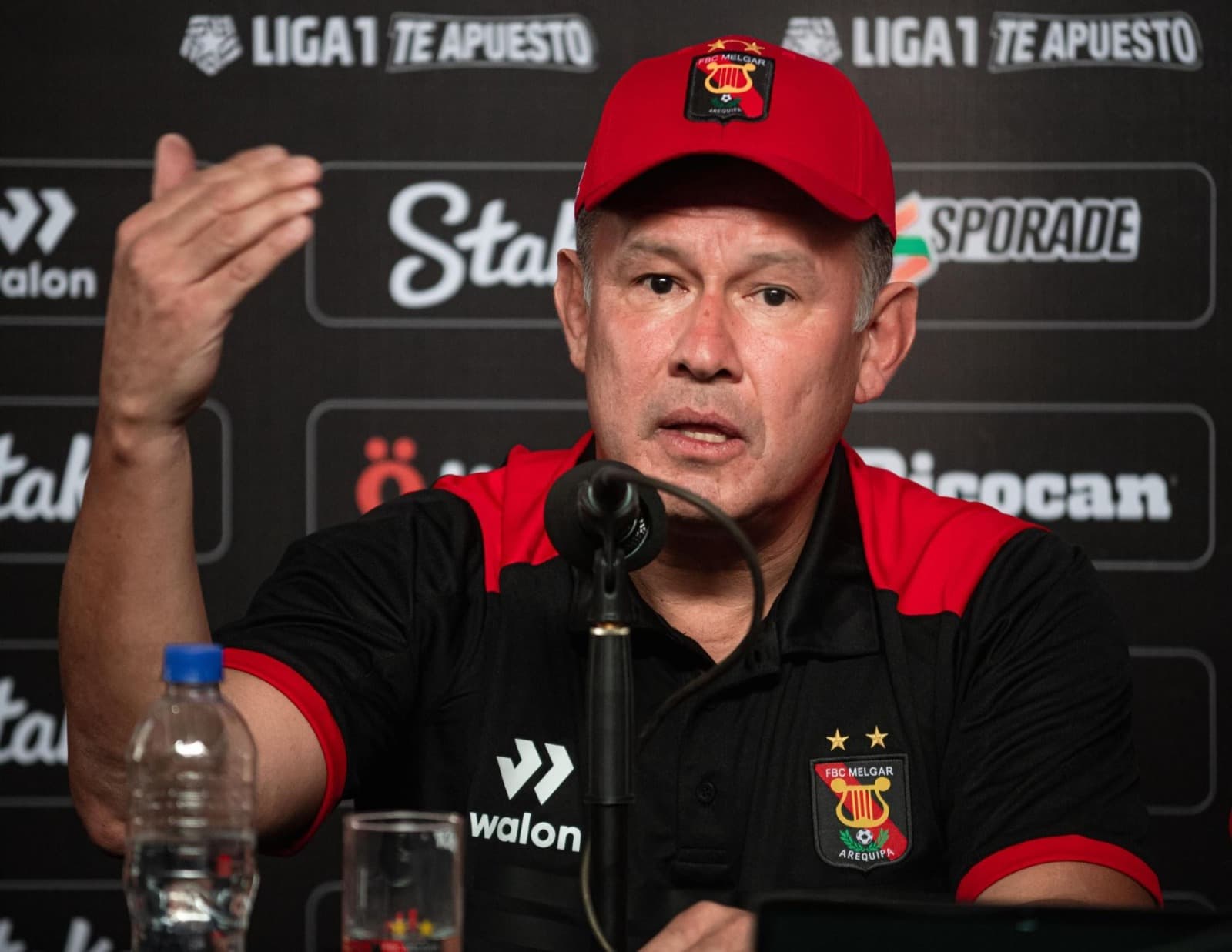 Juan Reynoso dejó de ser DT de Melgar tras malos resultados
