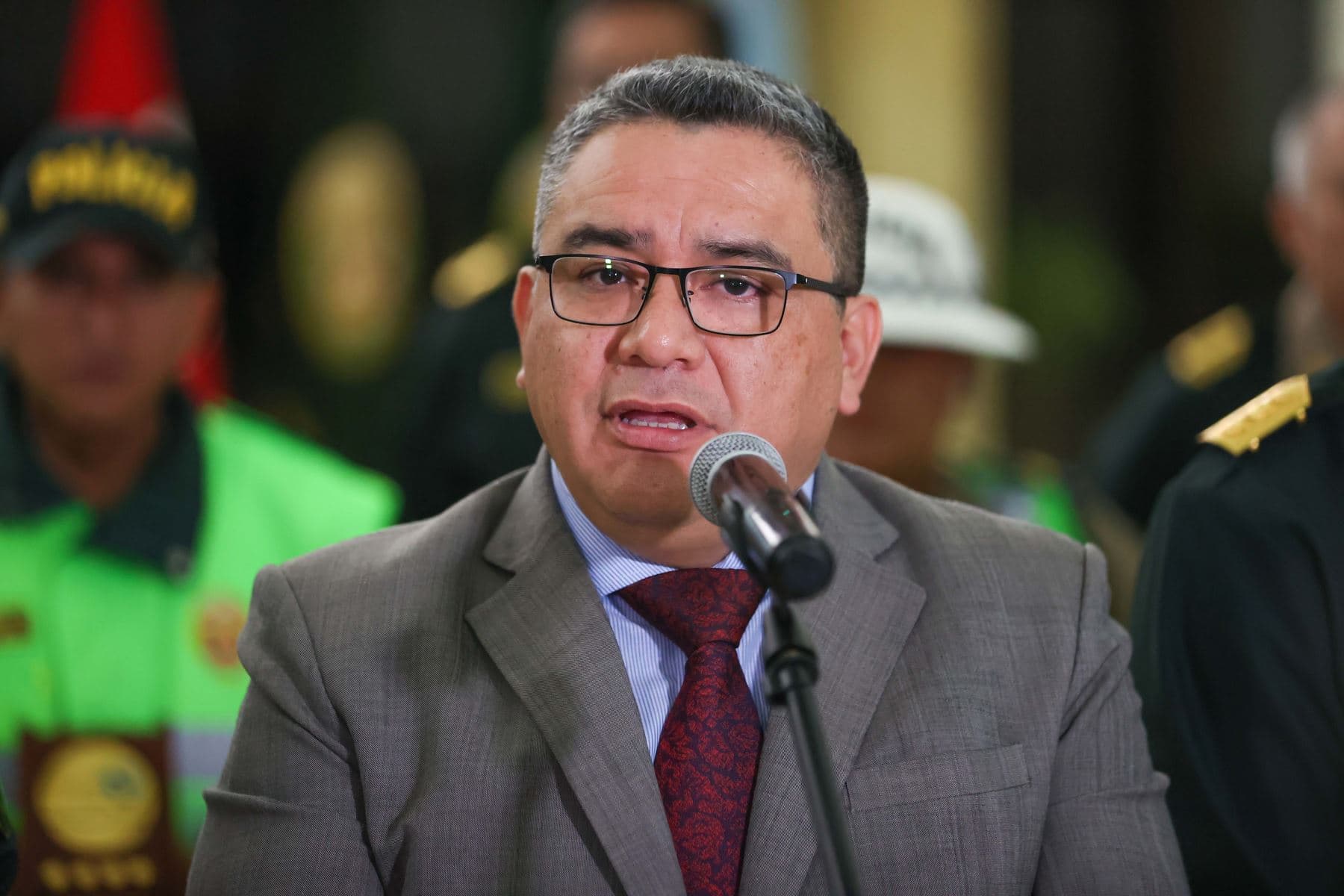 Fiscalía denuncia al ministro Juan José Santiváñez ante el Congreso