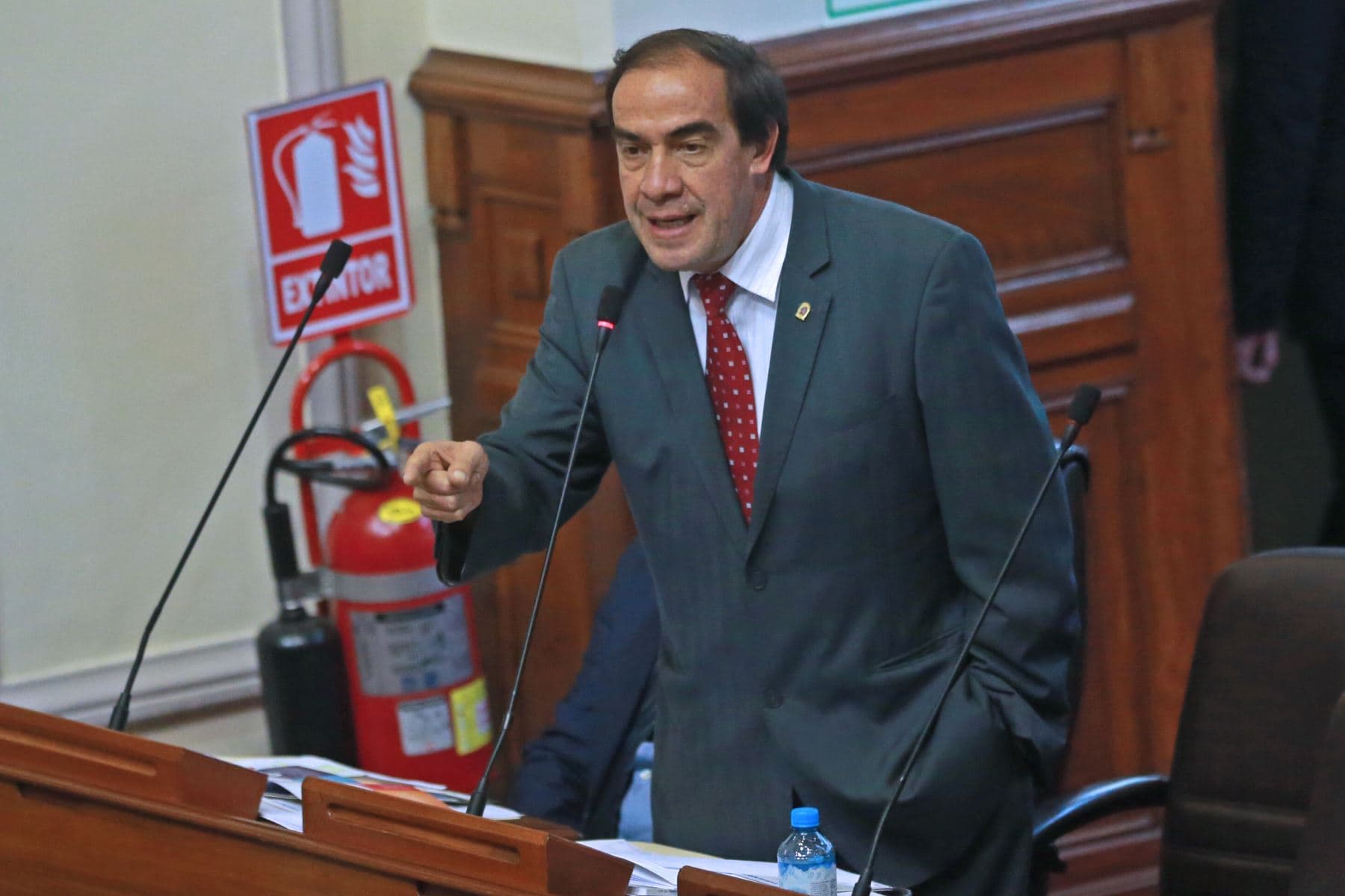 Yonhy Lescano propone que el próximo presidente sea del Sur