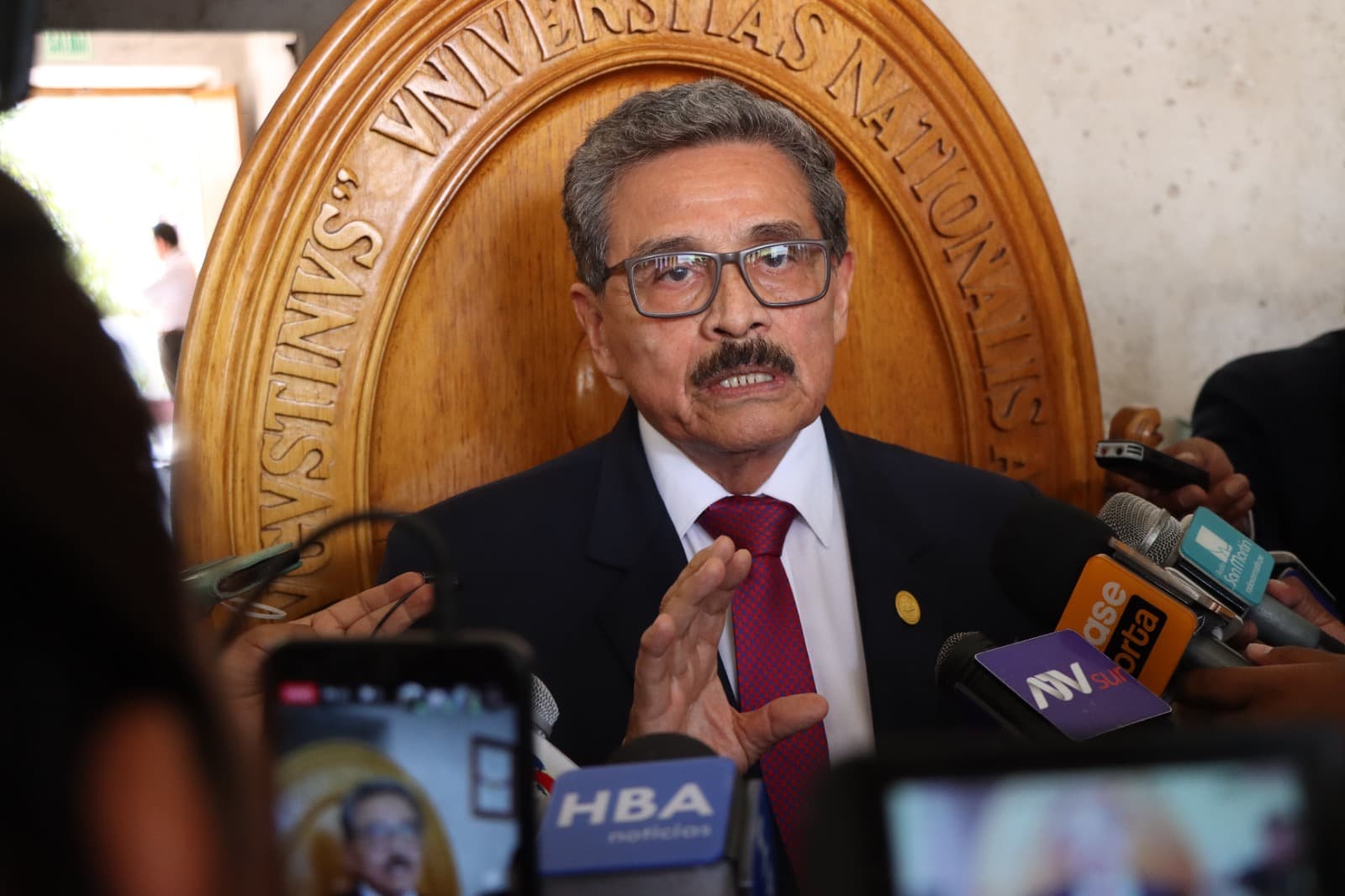 Rector de la UNSA en contra del licenciamiento indefinido
