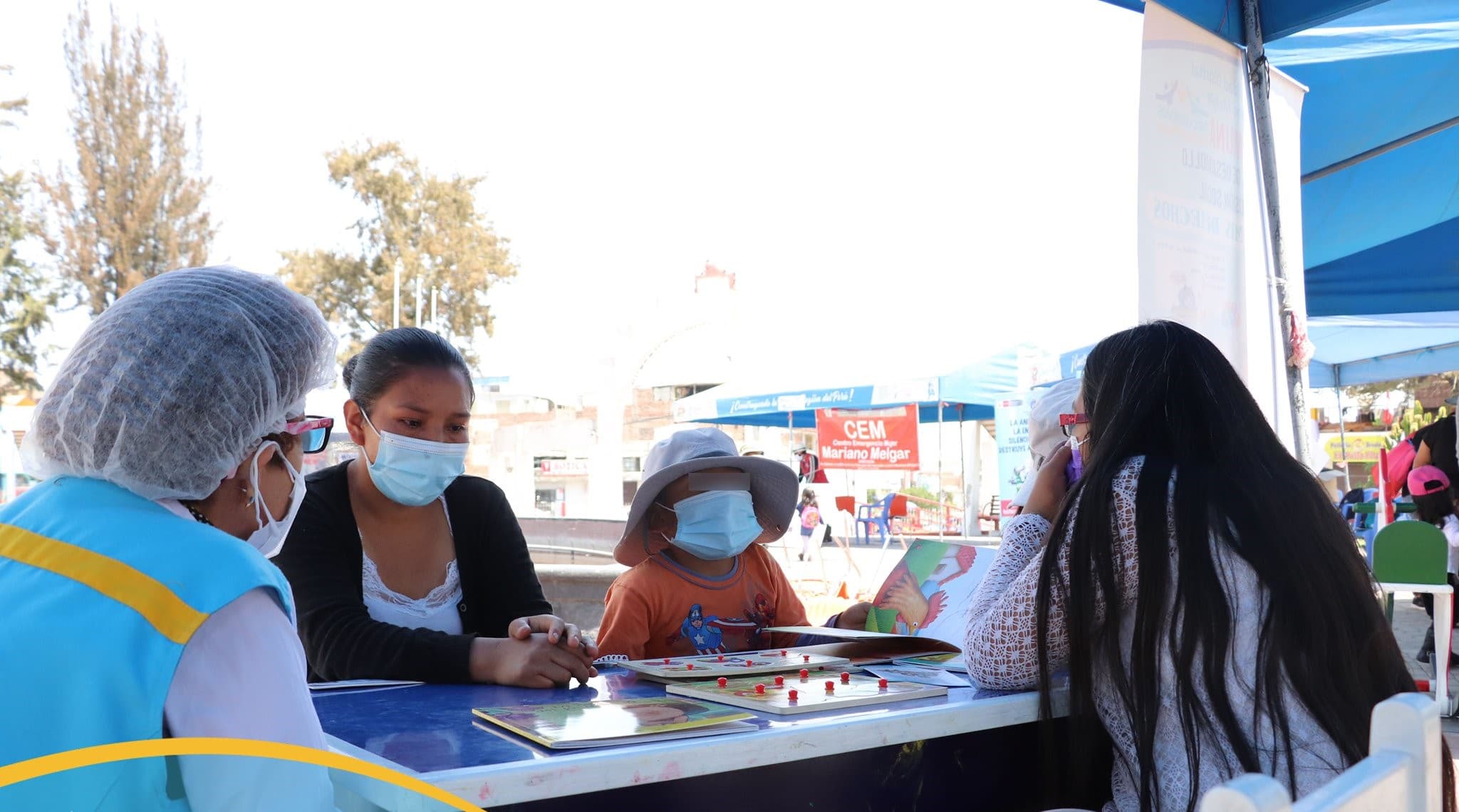Realizan feria por los derechos del niño en Mariano Melgar