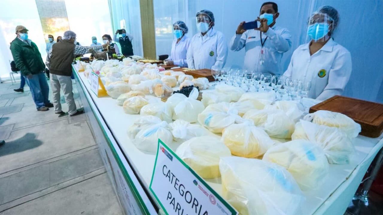 Arequipa y Puno galardonados por mejores Quesos del Sur