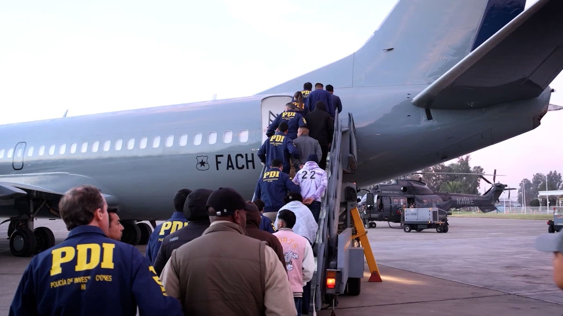 Nuevo gobierno de Chile expulsa a los primeros 40 migrantes ilegales